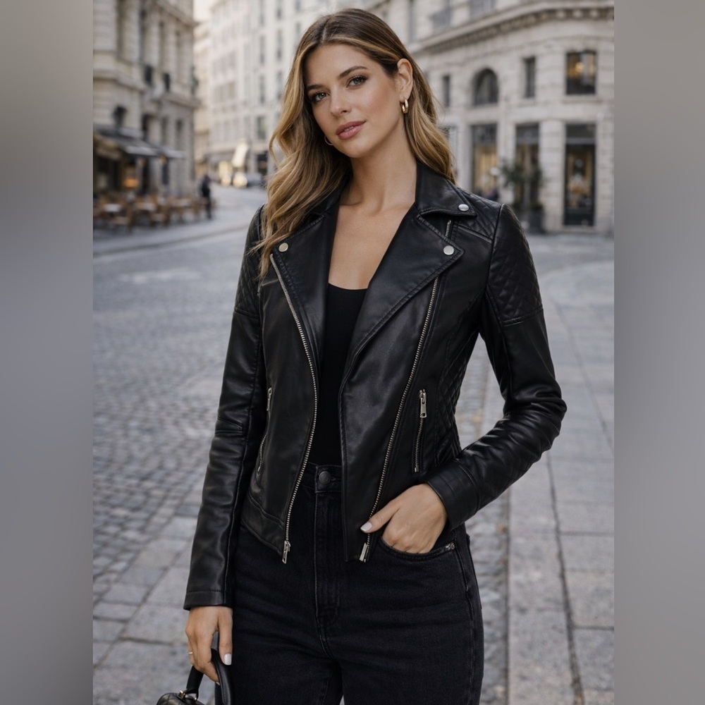 LAST 1 🖤 Luxury Vegan Leather Moto Jacket | Quilted Detail | Black | Size Small